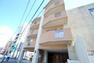 シャルマン出汐【3階】の外観