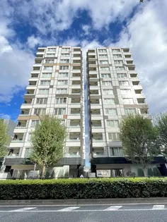 ジオ西新宿ツインレジデンス イースト棟【6階】の外観