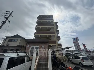 ファミーユ長谷川【1階】の外観