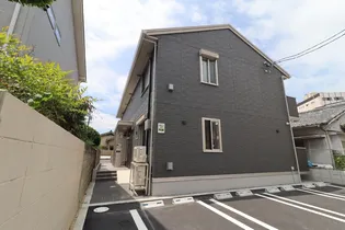 岡山県岡山市北区富町1【アパート】の外観