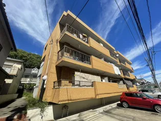 マンション冨田【3階】の外観