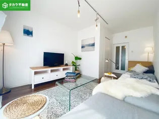 ヴィラアフィーノ【3階】の居間