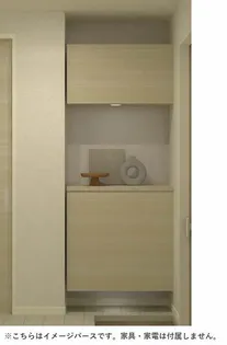 グランド ソレイユ B【1階】の玄関