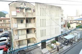 キングスフォーラム【2階】の外観