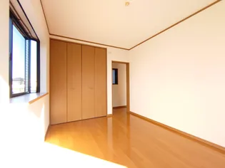 ファミール飛田II【2階】の内装