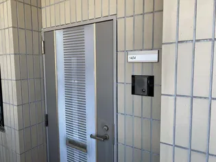 グランディオス米子【14階】の玄関