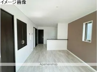 ガレージハウスコスモ【2階】の居間