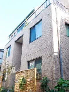 マルベリー【2階】の外観