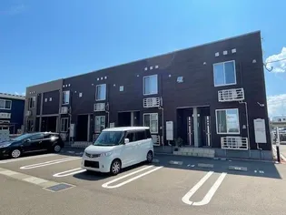 新潟県柏崎市城塚【アパート】の外観