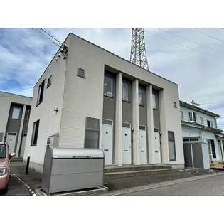 White Square【1階】の外観