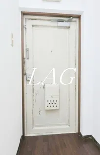 メゾン・ド・ネージュ【2階】の玄関