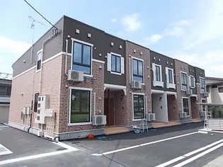 新潟県小千谷市東栄2【アパート】の外観