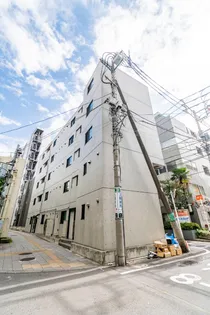 GLANZ【2階】の外観