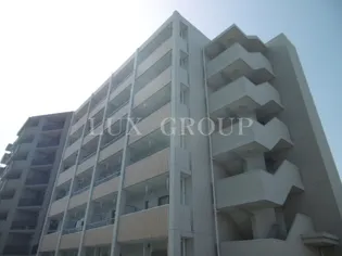 リリー・ヒルズ【1階】の外観