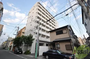 ラ ウェゾン板宿の画像