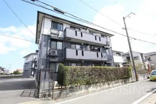 ファミール三軒屋 B棟の画像