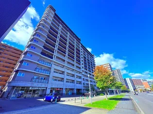 Park Avenue East【2階】の外観