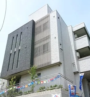 ディアマンテス【2階】の外観