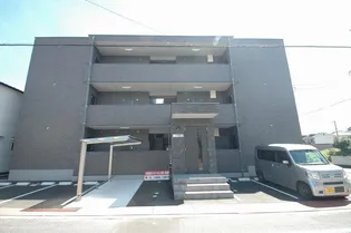 ルアル大門の画像