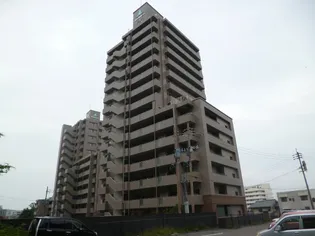 サーパス城山二番館【14階】の外観