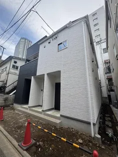 フローラ薬王寺【1階】の外観