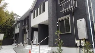 アヴァンツァーレ大倉山【1階】の外観