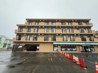 グラマラススクエア【2階】の外観