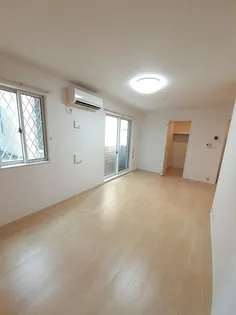 ニコ ヴィラージュB【1階】の内装