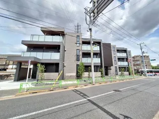 東京都世田谷区深沢4【マンション】の外観