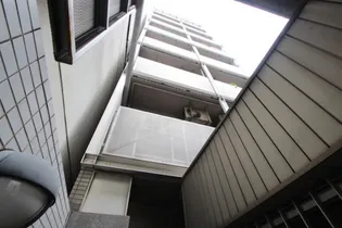 第8片山ビル【2階】の外観