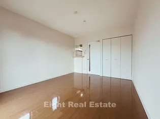 ISLAND 遥 B【2階】の居間