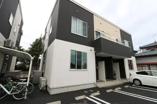 パラディ Bの画像