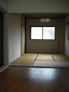 山証ビル【3階】の居間
