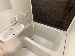 タウンハウス阿倉川 B棟【2階】の風呂