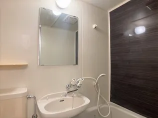 タウンハウス阿倉川 B棟【2階】の内装