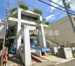 中一ビル【2階】の外観