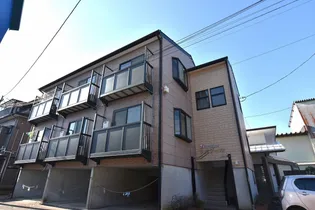 リバプール【1階】の外観