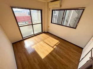 ジュネパレス越谷第4の画像