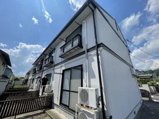 ヒルサイドフラット【1階】の外観