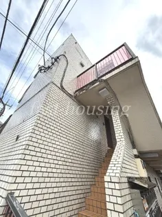 マンションオークラ境【1階】の外観