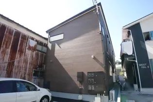 QRESTIA【1階】の外観