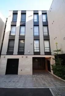 東京都新宿区市谷薬王寺町【マンション】の外観