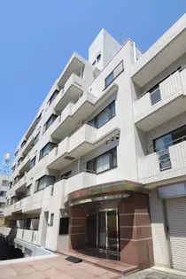 ロイヤルパーク高田【3階】の外観