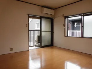 コーポさち【1階】の居間