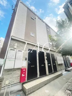 シャトー西新宿【2階】の外観