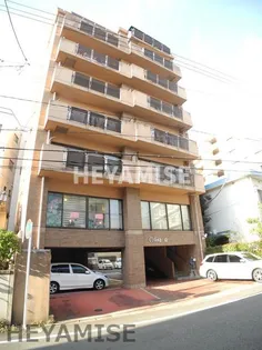 コリーナ島の画像