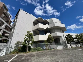 プレステージフジモトの画像