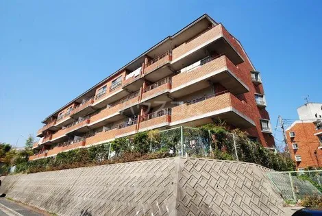 レジデンス吉川 2号棟【3階】の外観