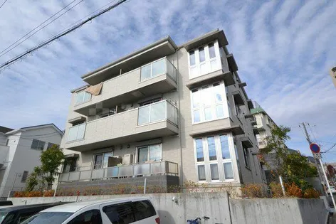 ル・レーヴ吹田山手町【1階】の外観