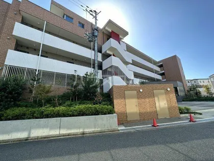 スカイヒルズ小野原【1階】の外観